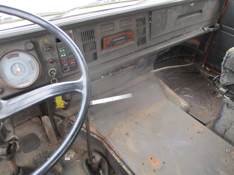 Hook lift truck Mercedes-Benz LP 1319 , Oldtimer