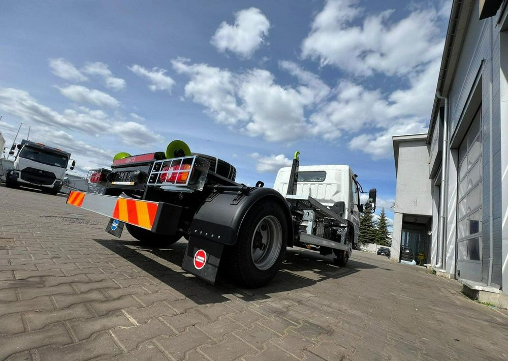 Hook lift truck Mitsubishi Fuso