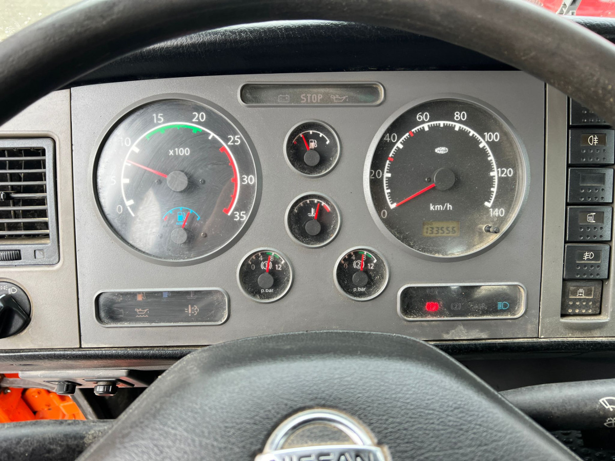 Hook lift truck NISSAN Atleon 80.19 4x2 Hooklift