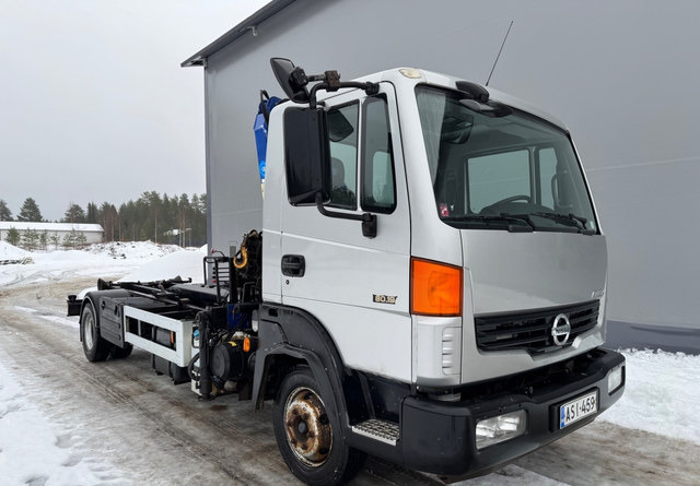 Hook lift truck NissanAtleon