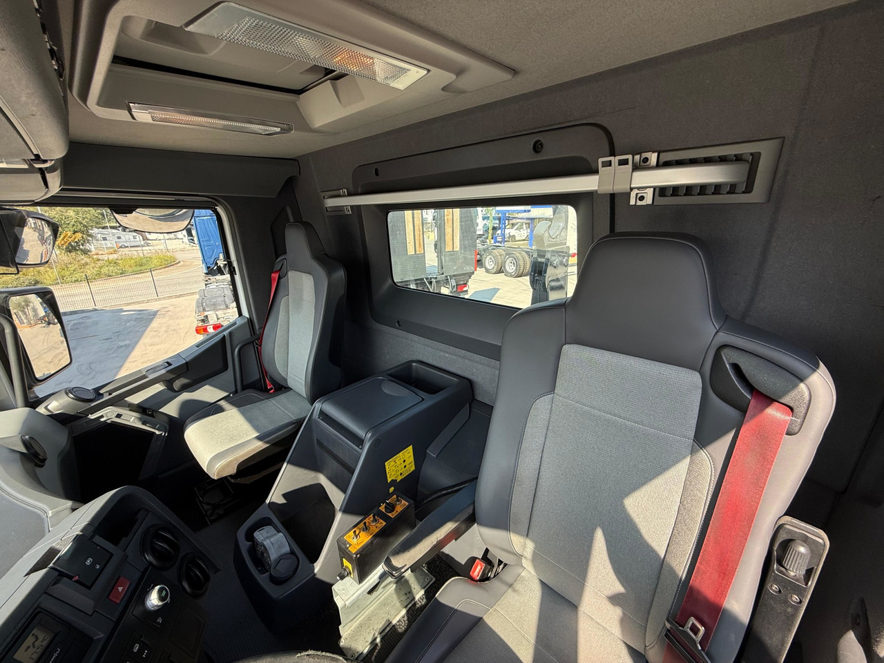 Hook lift truck RENAULT C430 TI E6 (Hook)