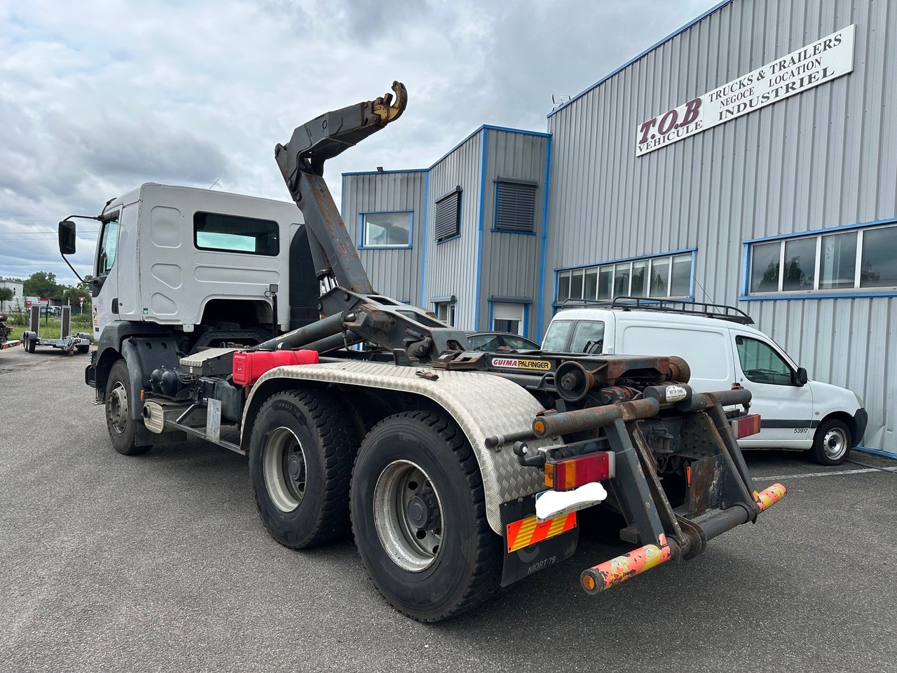 Hook lift truck RENAULT KERAX 370 DCI
