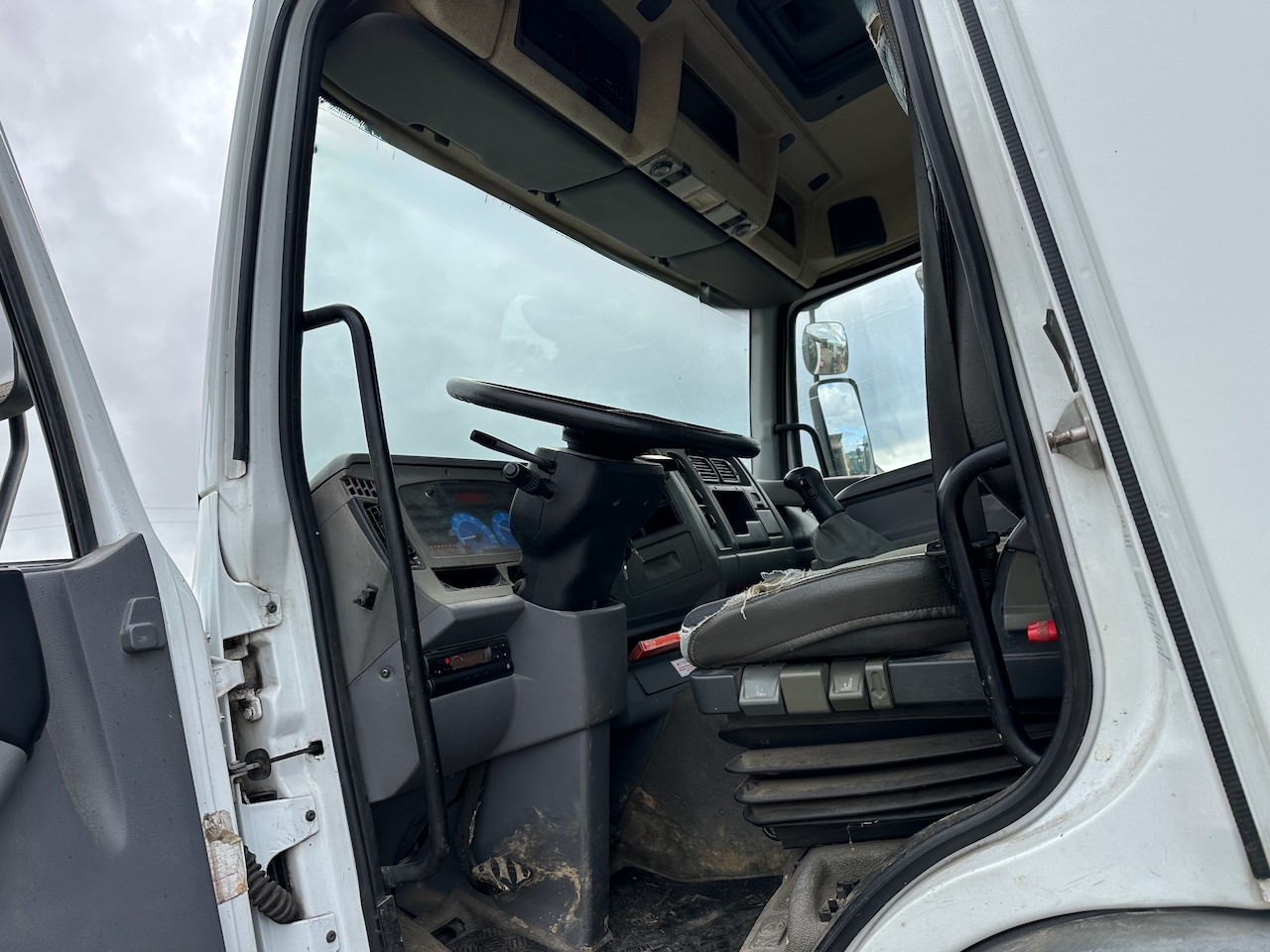 Hook lift truck RENAULT KERAX 370 DCI