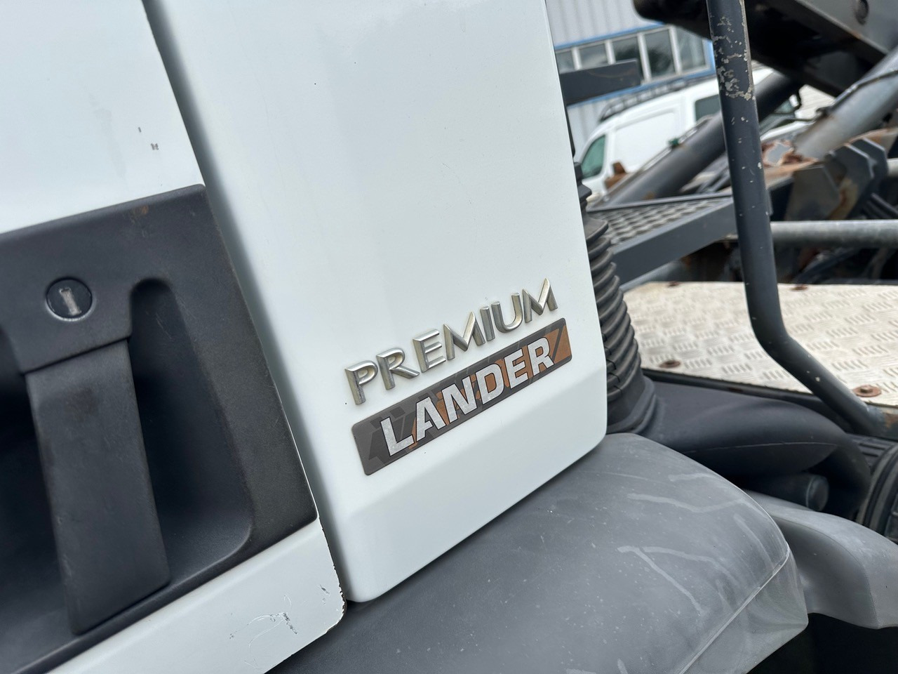 Hook lift truck RENAULT LANDER 380DXI