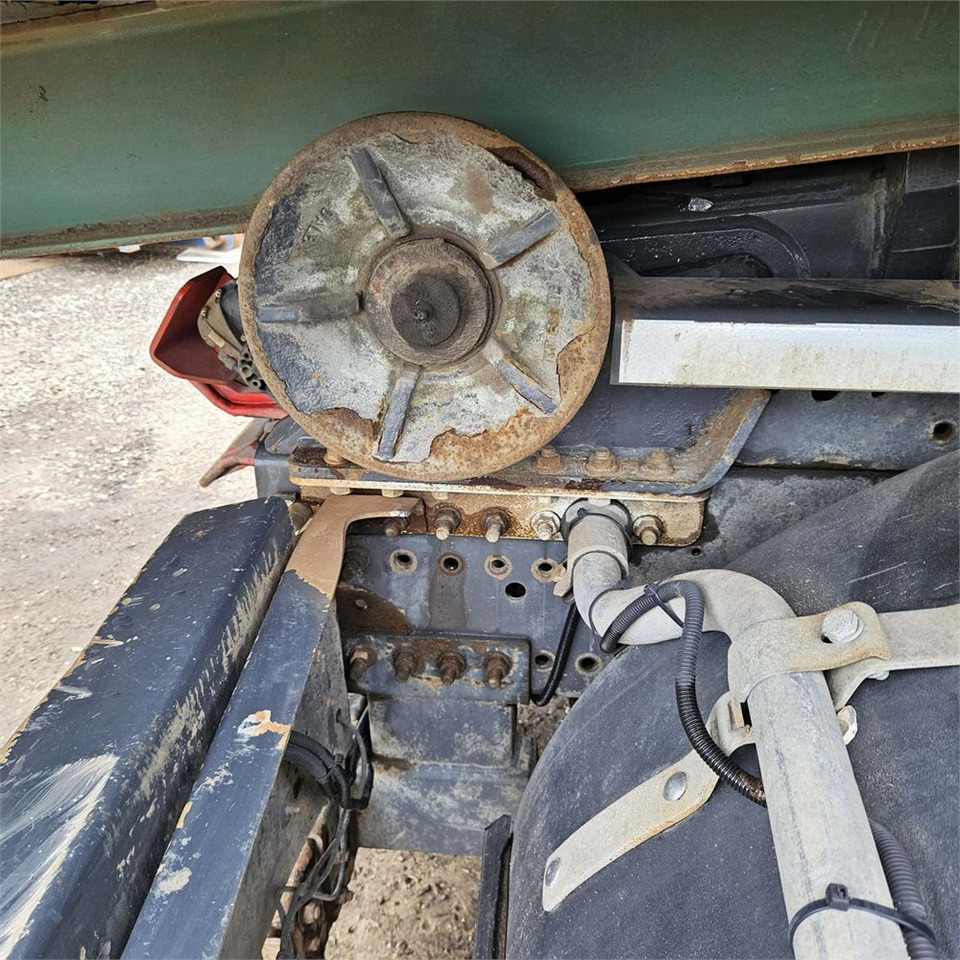 Hook lift truck Renault D 26 Wide