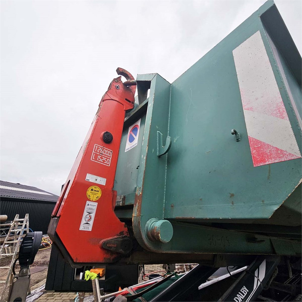 Hook lift truck Renault D 26 Wide