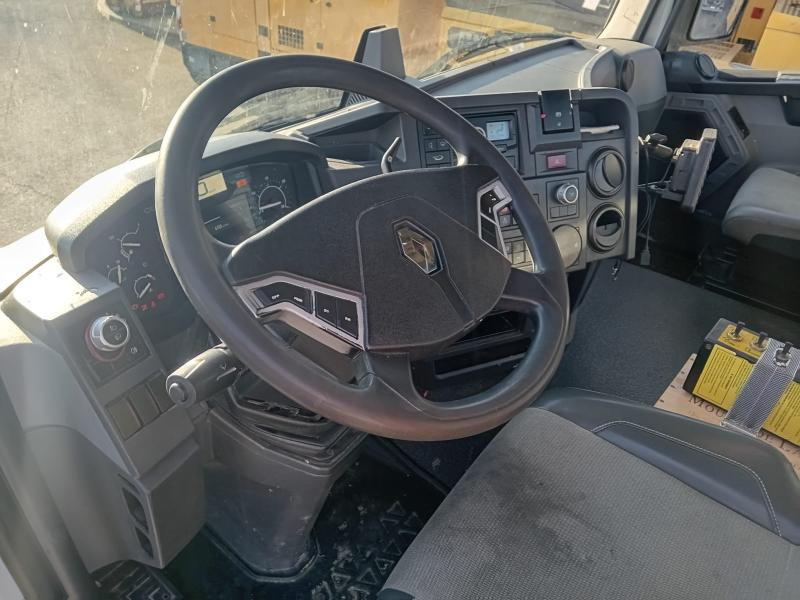 Hook lift truck Renault Gamme C 380