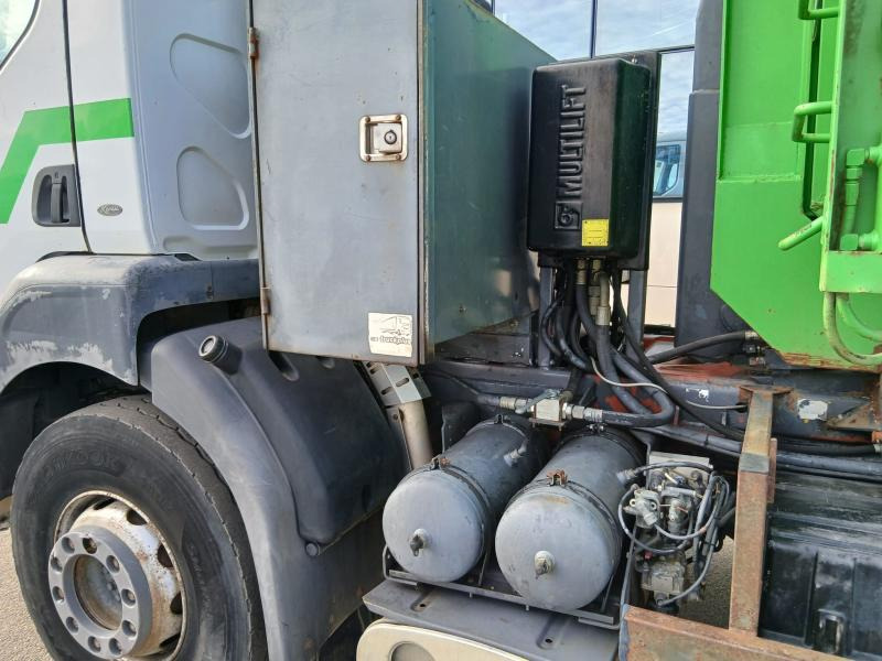 Hook lift truck Renault Kerax 270 DCI