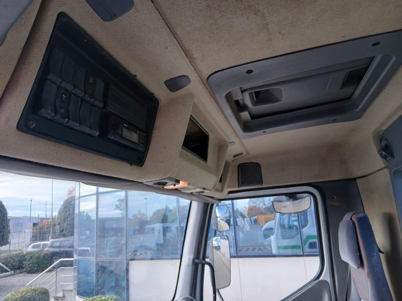 Hook lift truck Renault Kerax 270 DCI