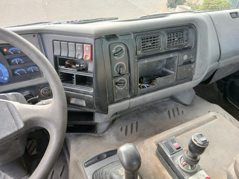 Hook lift truck Renault Kerax 270 DCI