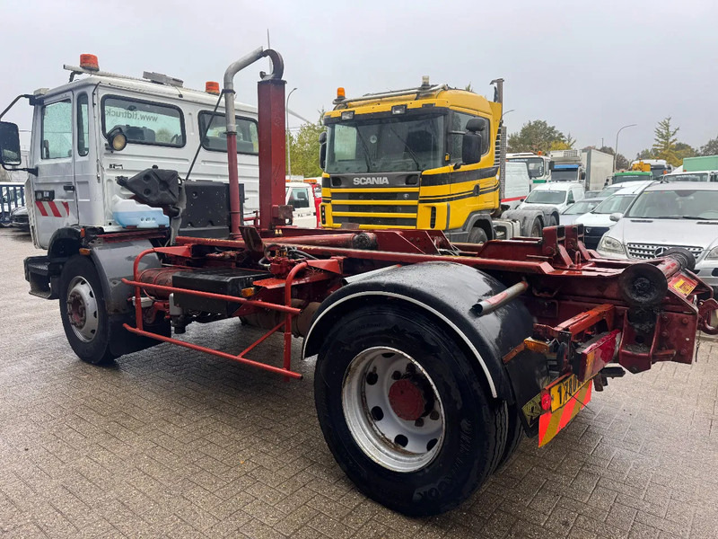 Hook lift truck Renault Midliner 180 **6CYL-FRENCH TRUCK**