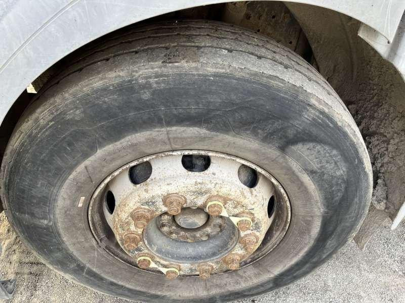 Hook lift truck Renault PREMIUM 370-26 AVEC BOUILLE ACMAR