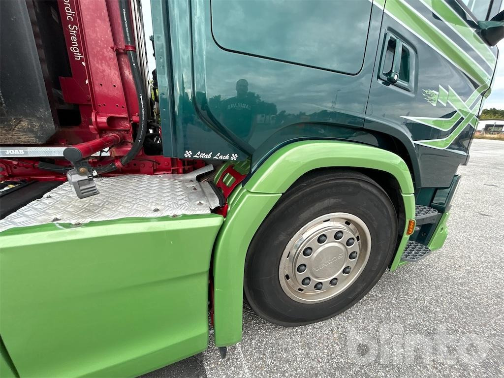 Hook lift truck SCANIA