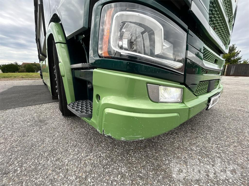 Hook lift truck SCANIA