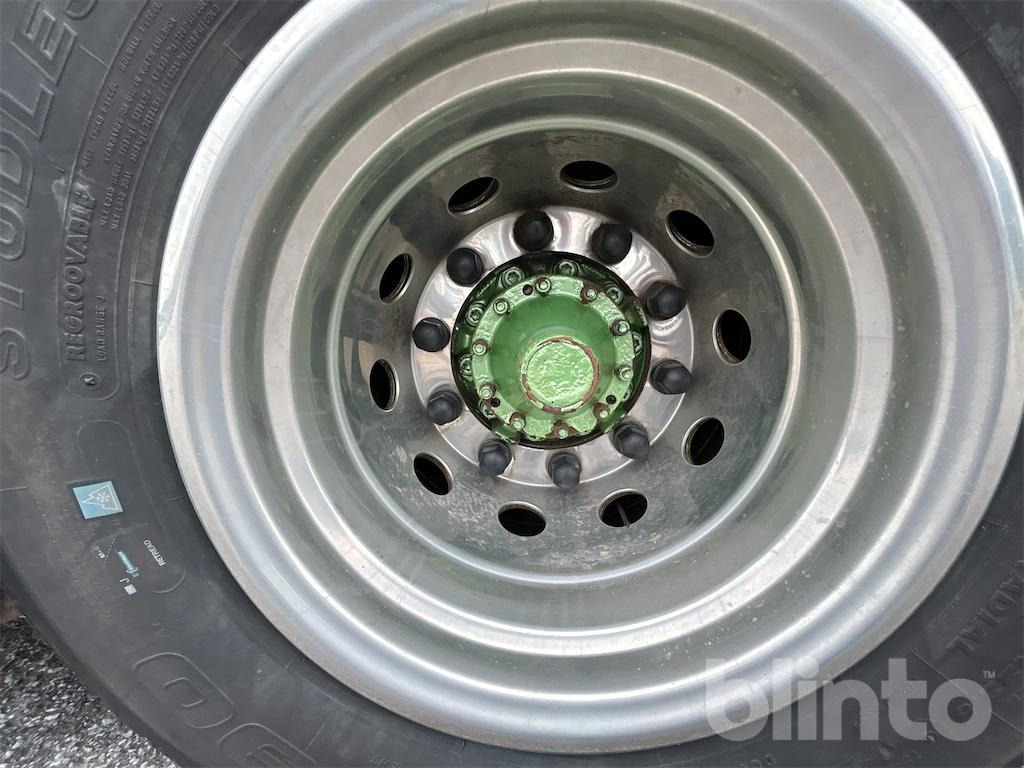 Hook lift truck SCANIA