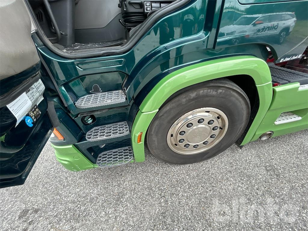 Hook lift truck SCANIA