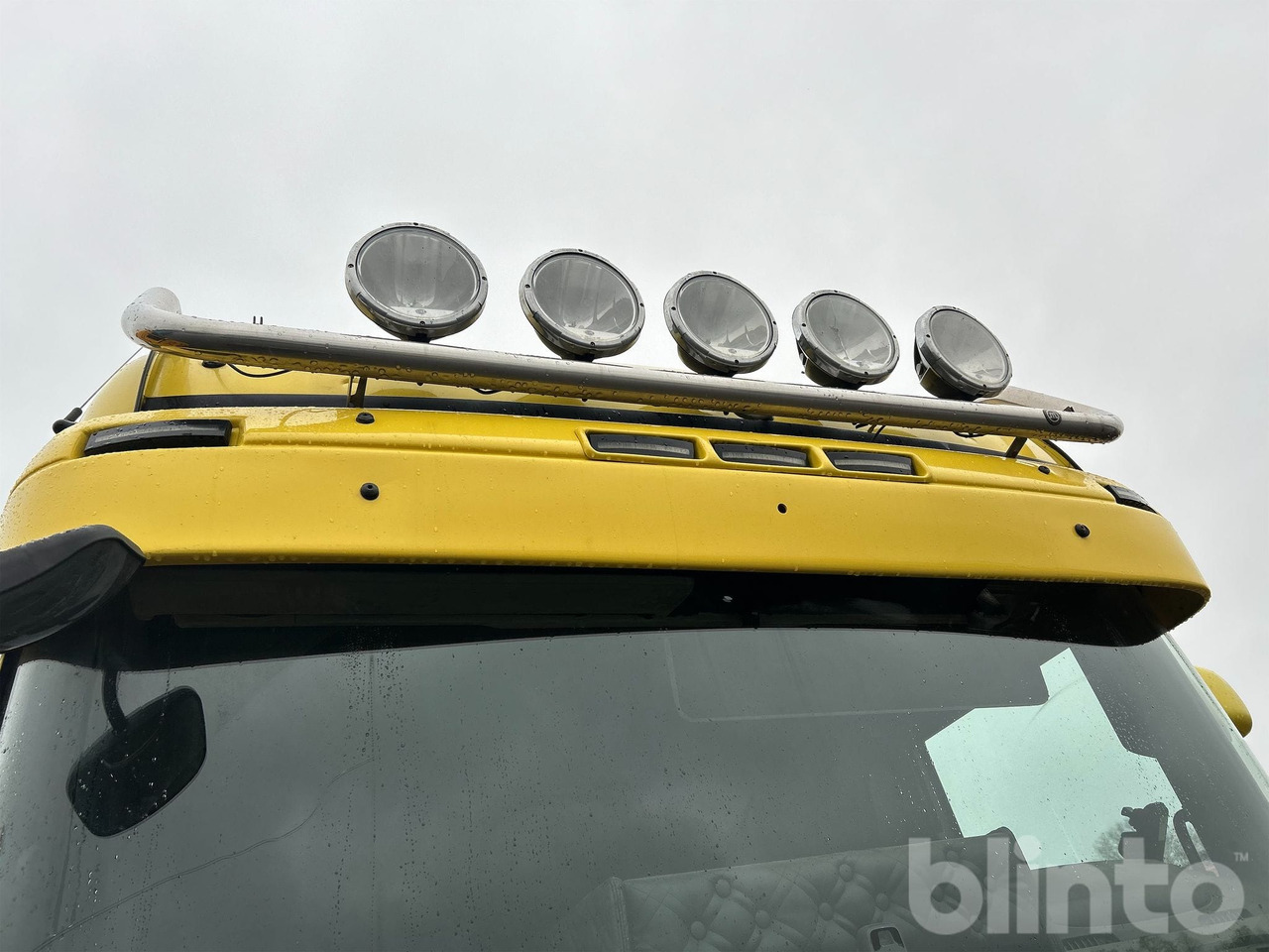 Hook lift truck SCANIA