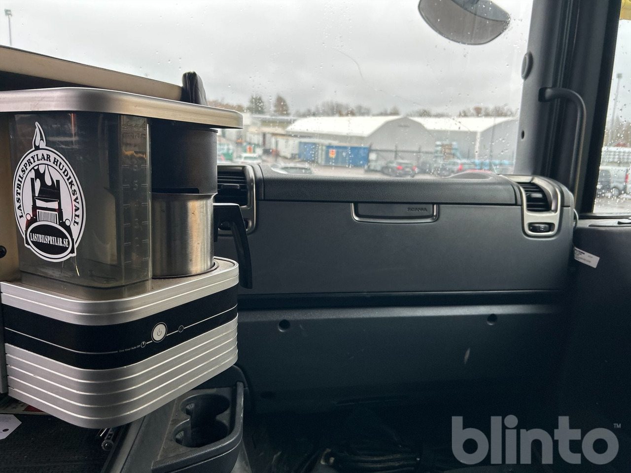 Hook lift truck SCANIA