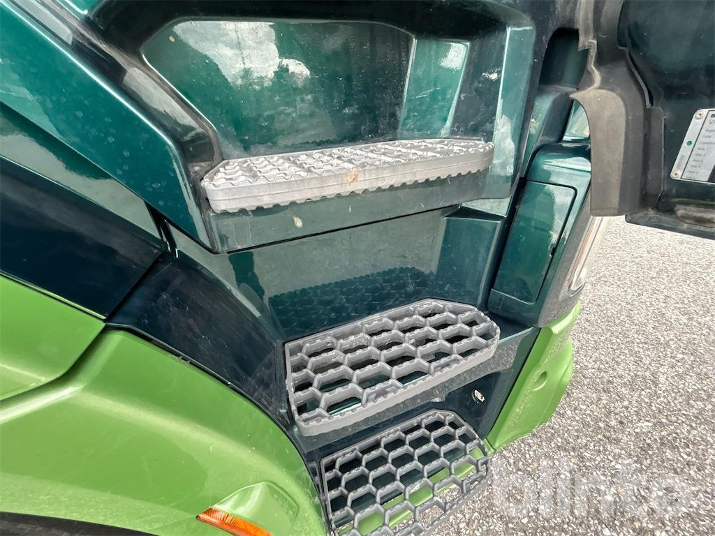 Hook lift truck SCANIA