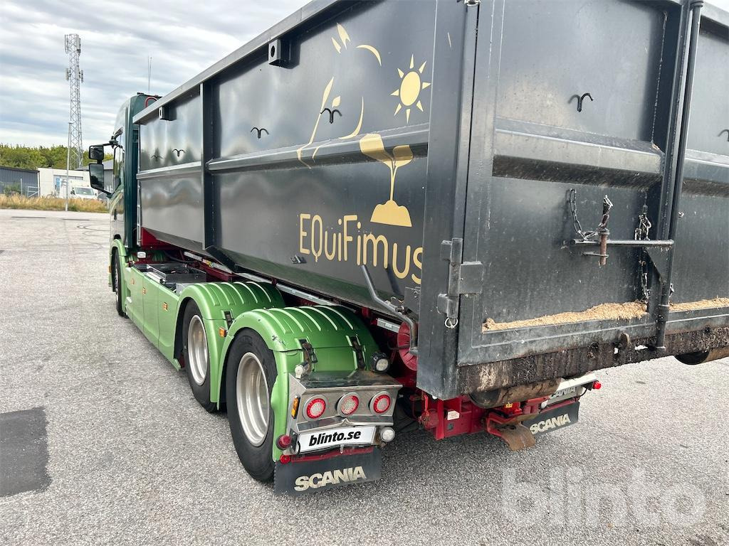 Hook lift truck SCANIA