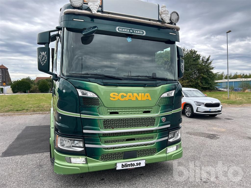 Hook lift truck SCANIA