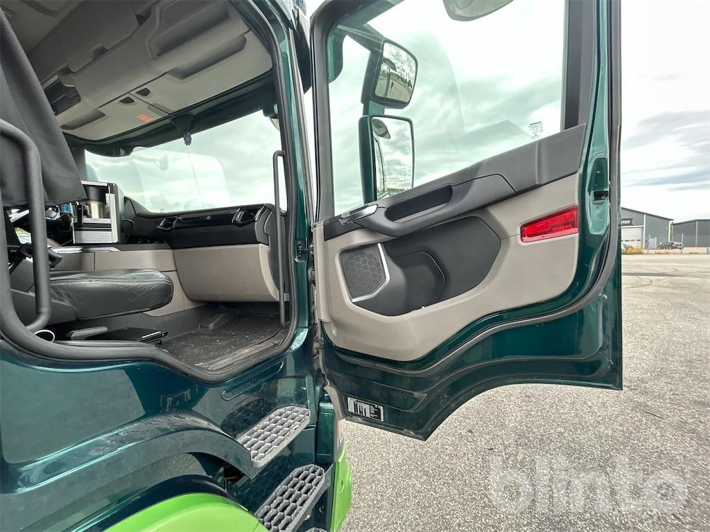 Hook lift truck SCANIA