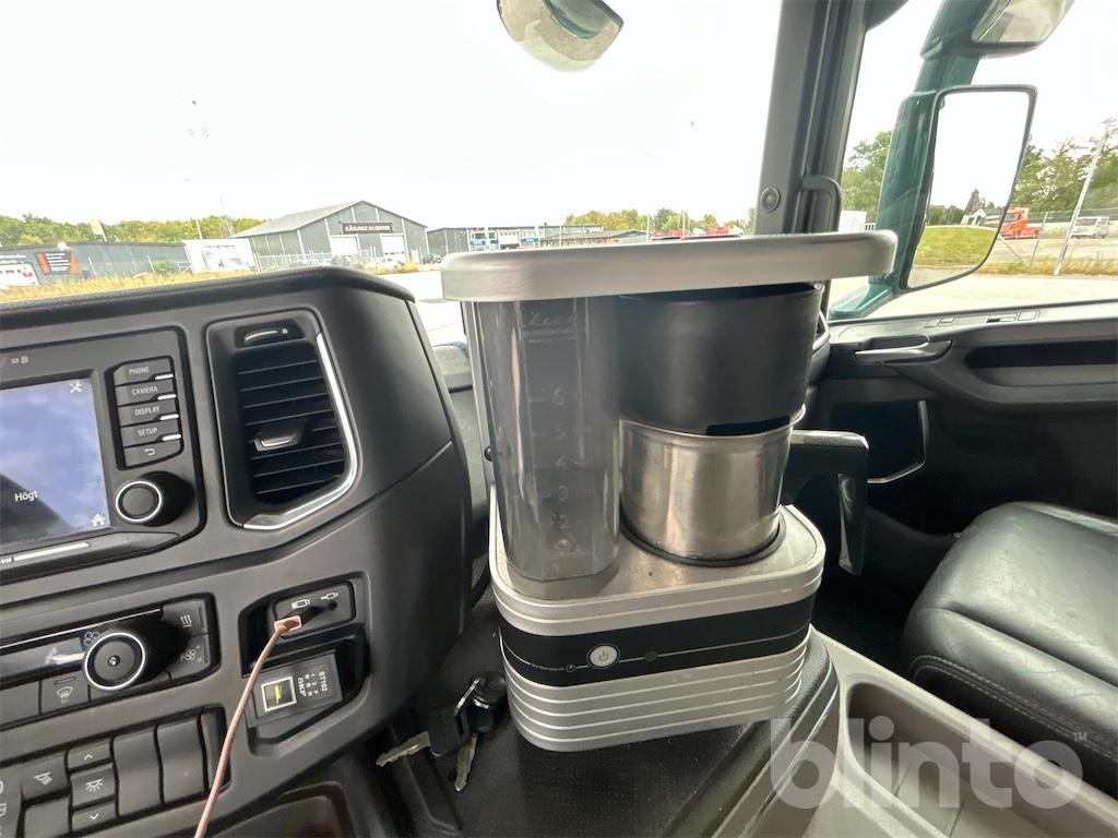 Hook lift truck SCANIA