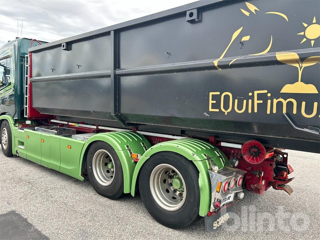 Hook lift truck SCANIA