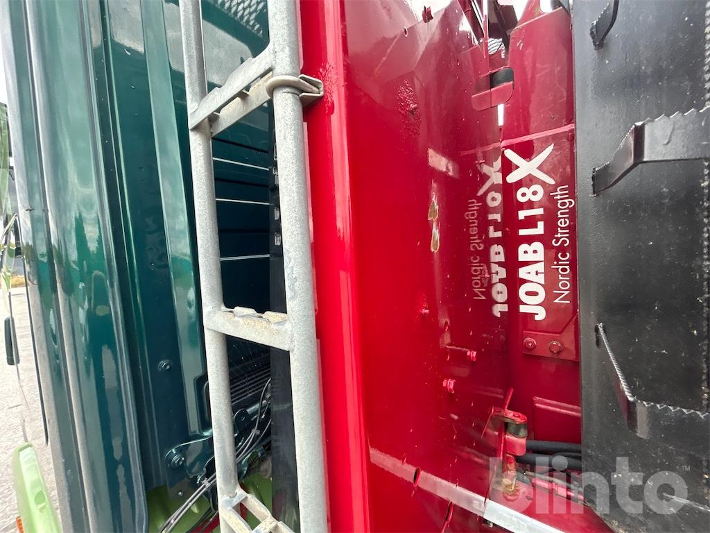 Hook lift truck SCANIA