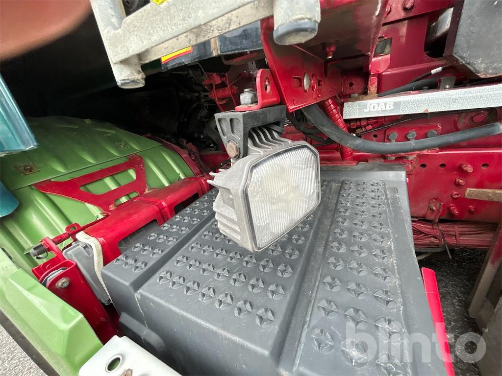 Hook lift truck SCANIA