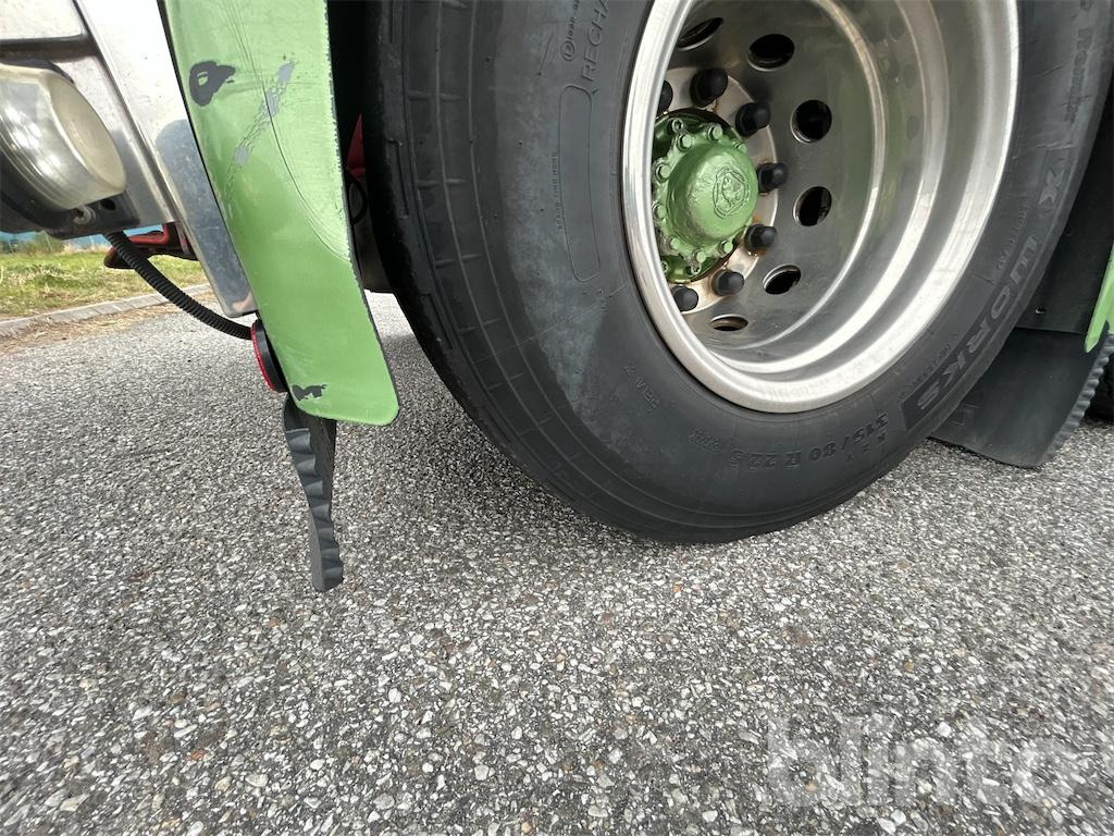 Hook lift truck SCANIA