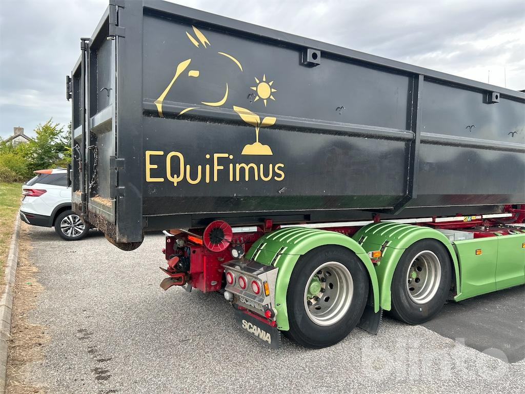 Hook lift truck SCANIA