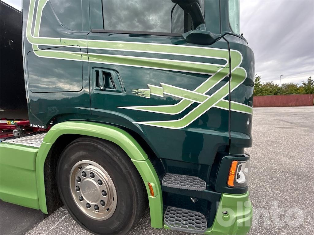 Hook lift truck SCANIA