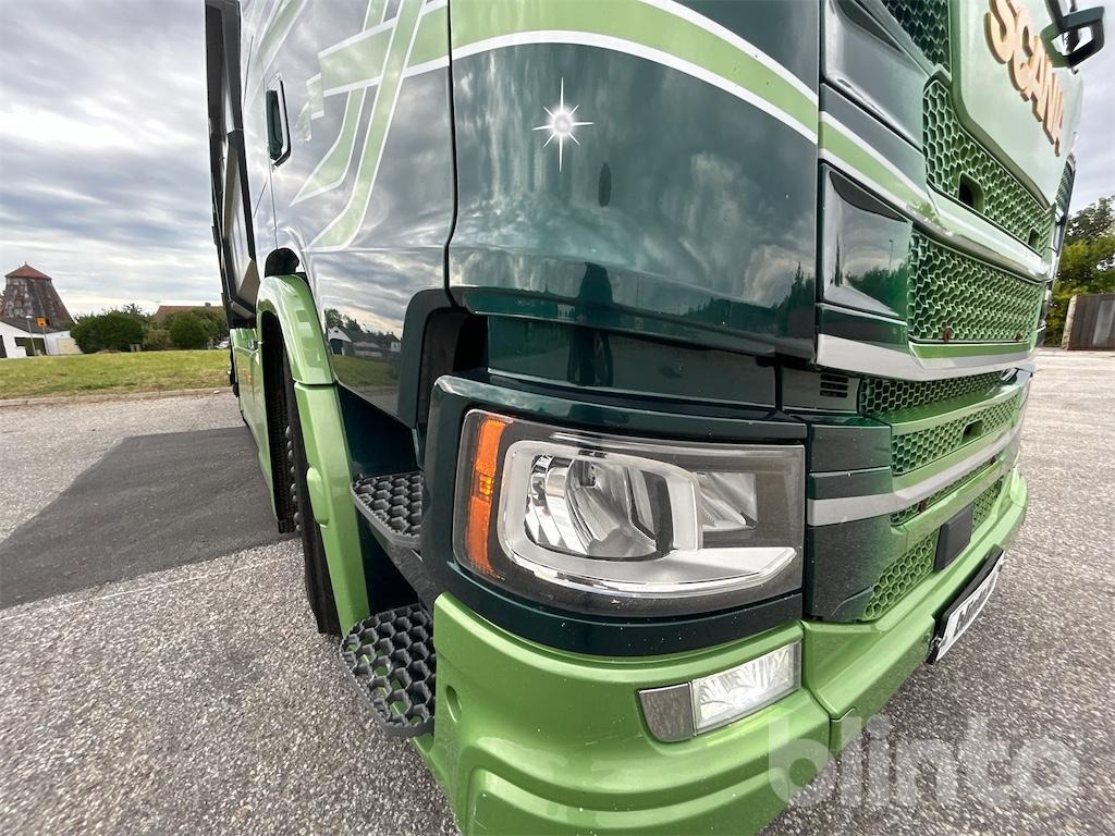 Hook lift truck SCANIA