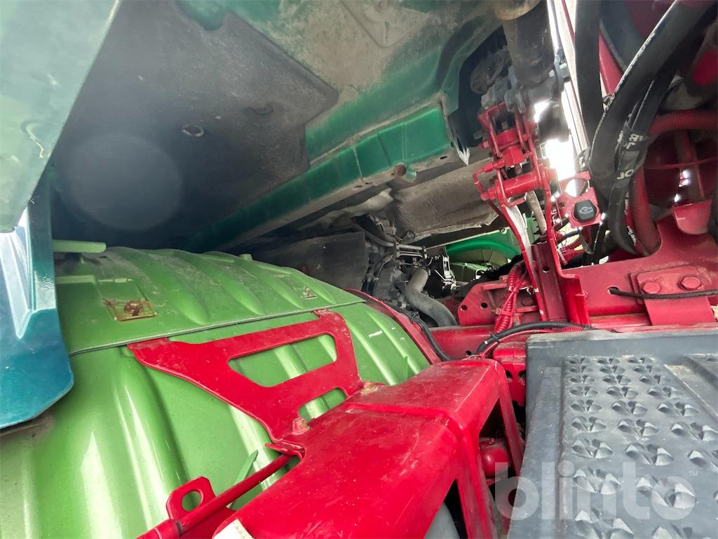 Hook lift truck SCANIA