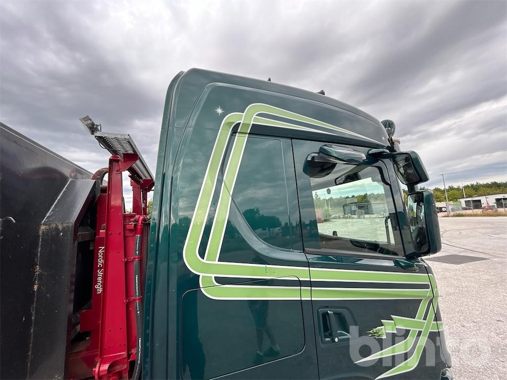 Hook lift truck SCANIA