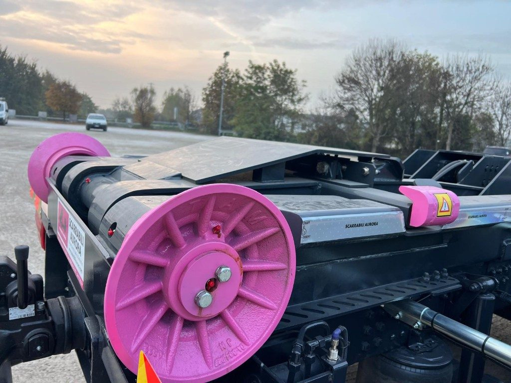 Hook lift truck SCANIA G440 SCARRABILE NUOVO PNEUMATICO POSTERIORE