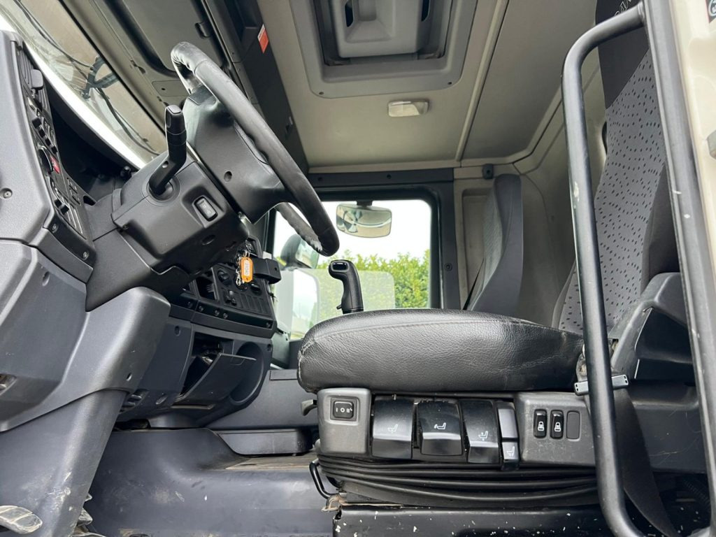 Hook lift truck SCANIA R380 SCARRABILE