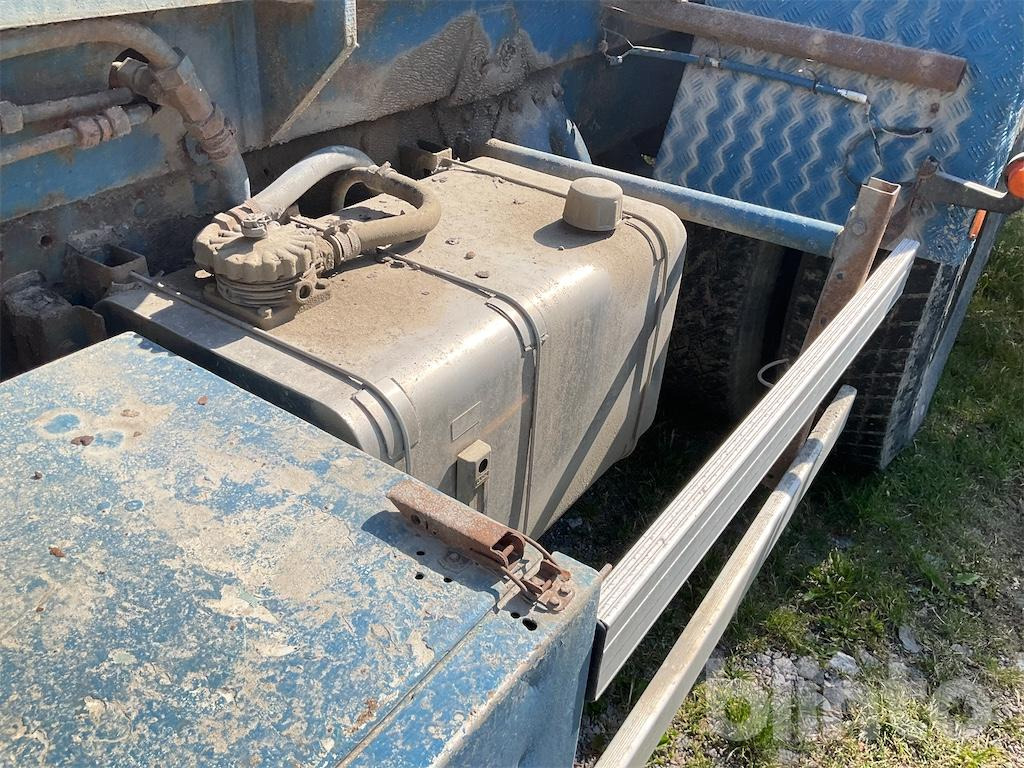 Hook lift truck SCANIA R 142 H 6X2 46