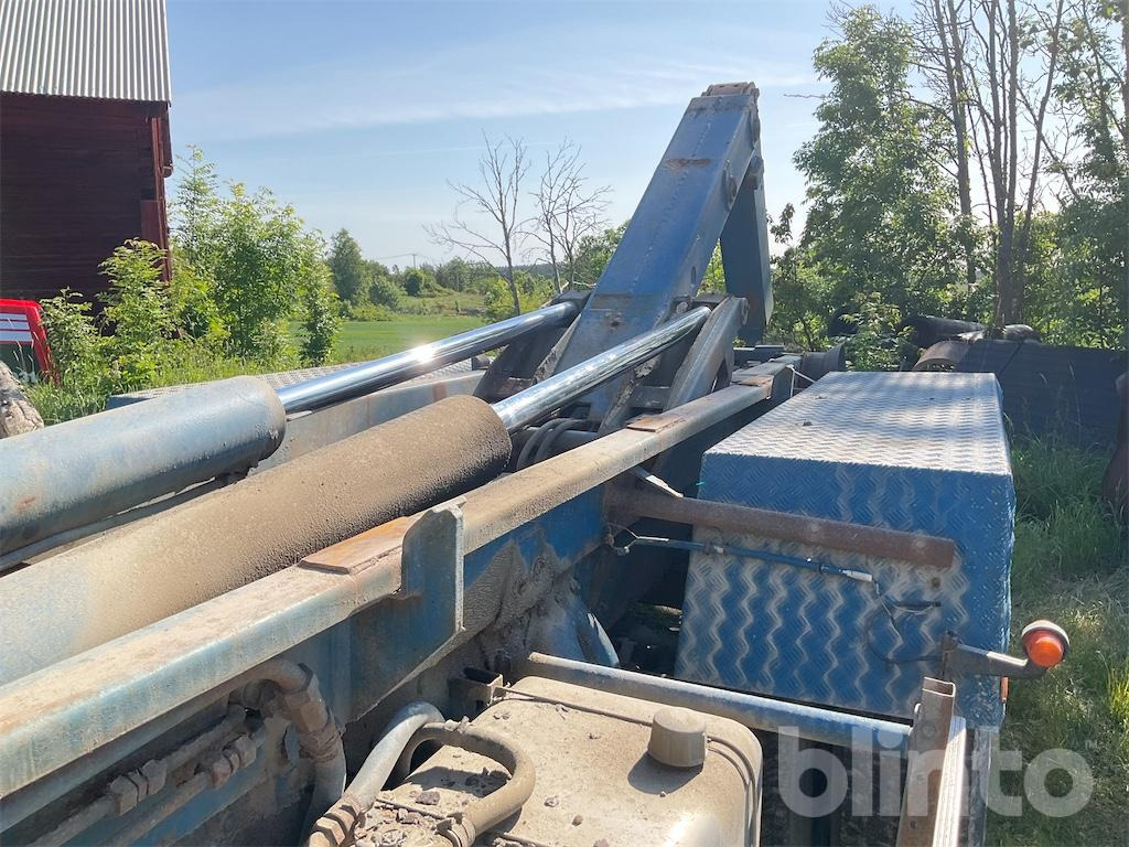 Hook lift truck SCANIA R 142 H 6X2 46