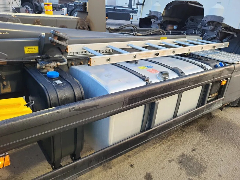 Hook lift truck Scania G410