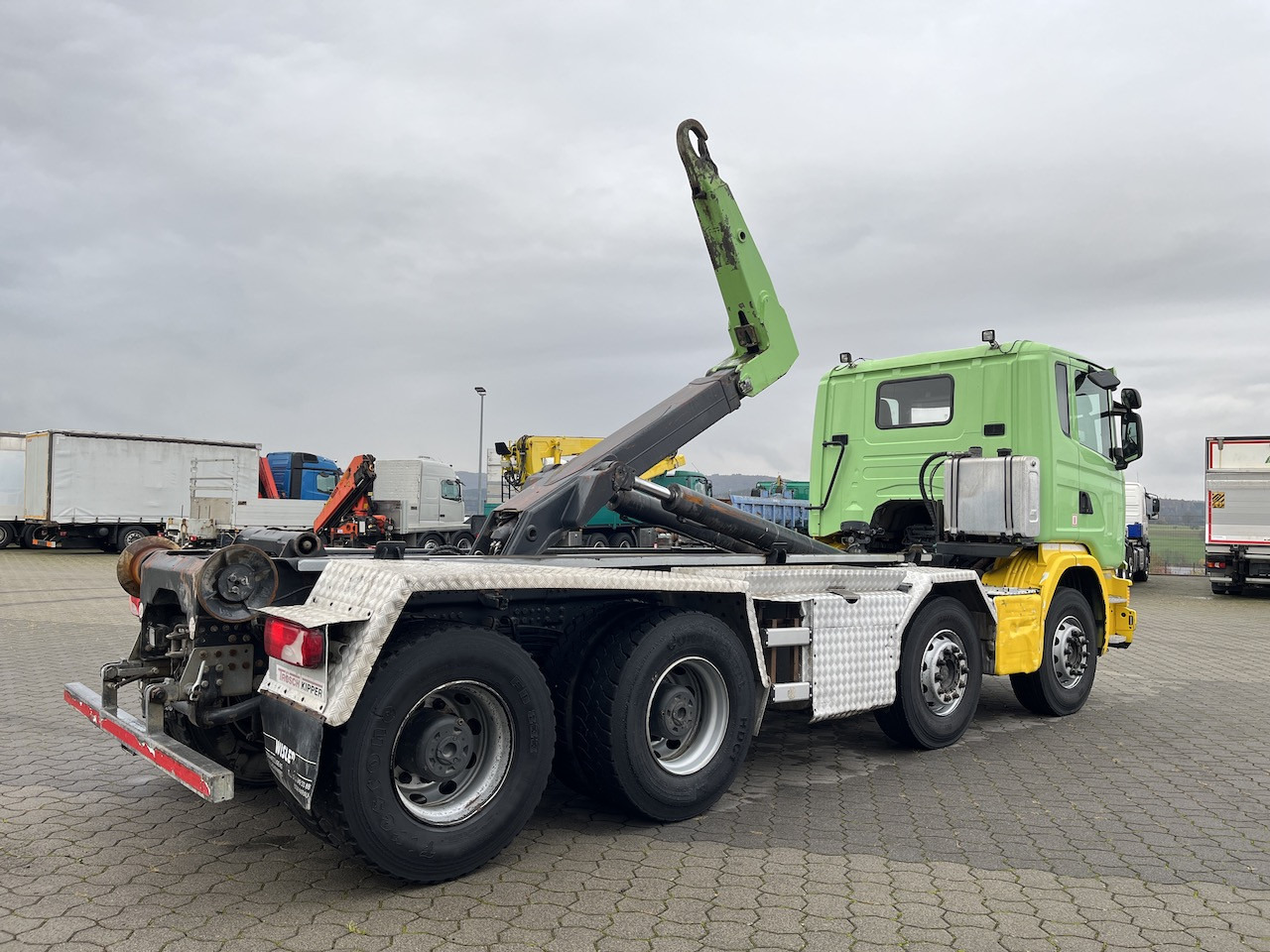 Hook lift truck Scania G 450 8x4 Trösch Abrollkipper