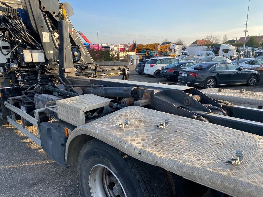 Hook lift truck Scania P360/HYVALIFT/HIAB 144B a réparer