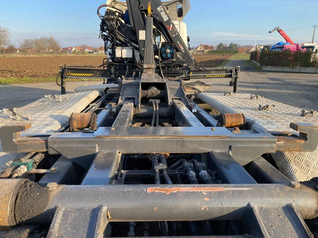 Hook lift truck Scania P360/HYVALIFT/HIAB 144B a réparer