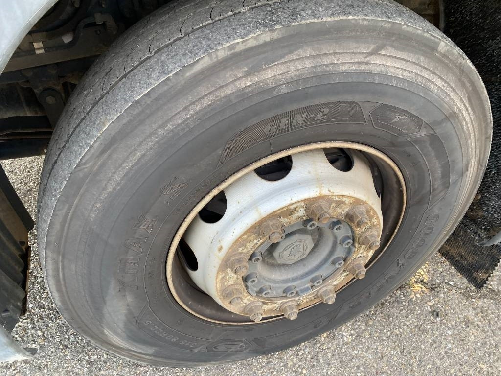 Hook lift truck Scania P360/HYVALIFT/HIAB 144B a réparer