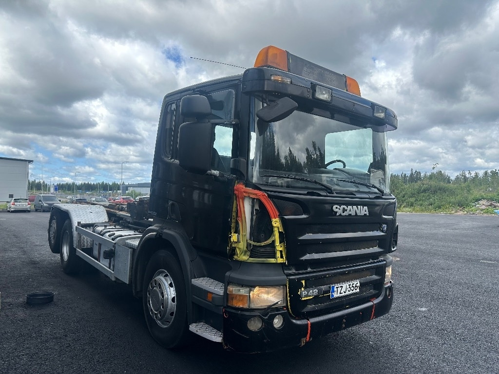 Hook lift truck Scania P420 6x2*4
