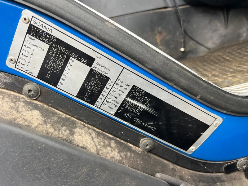 Hook lift truck Scania P420 Belgian truck**205.000km**Retarder full steel**