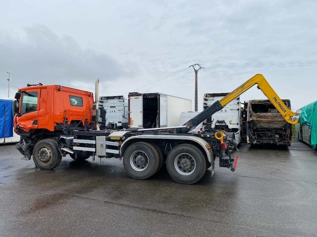 Hook lift truck Scania P420 XT-3Pedales / PALFINGER PTH20SLD5 endommagé