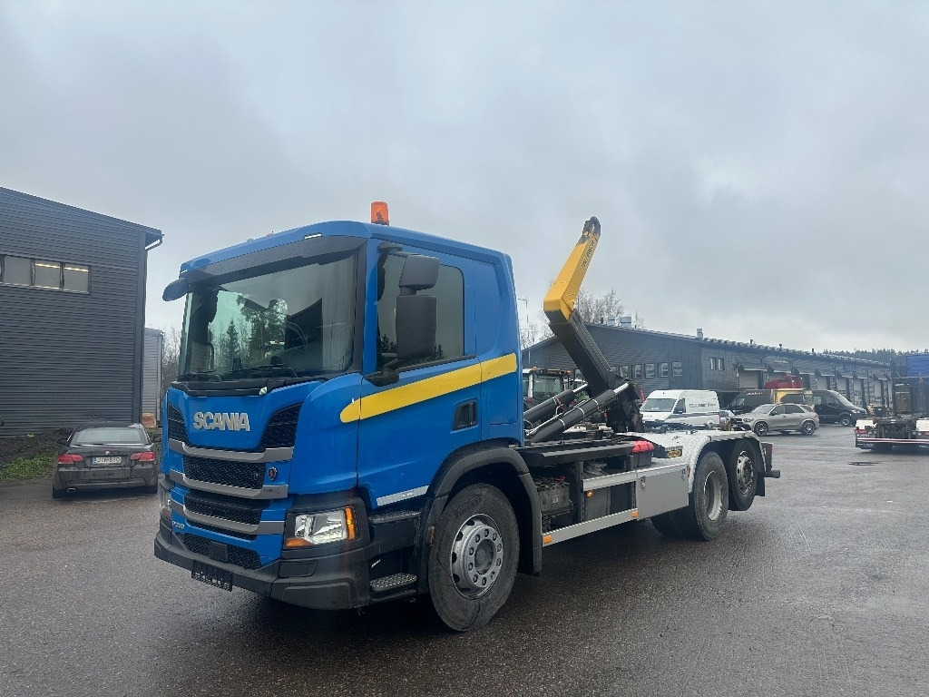 Hook lift truck Scania P 360