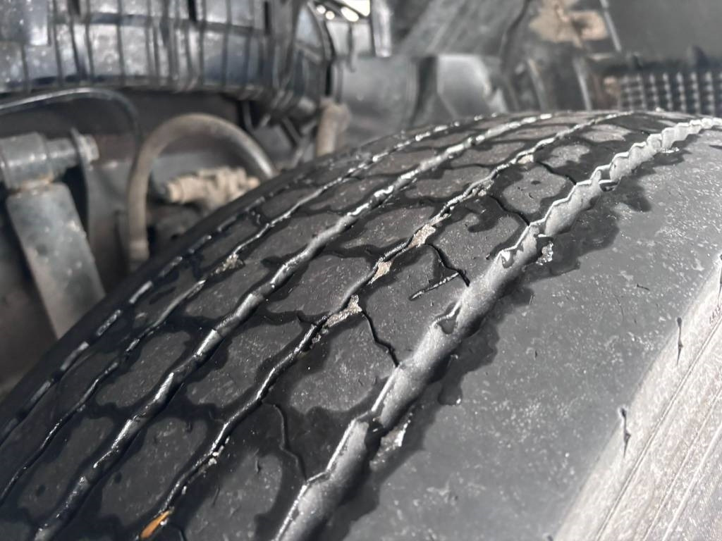 Hook lift truck Scania P 360